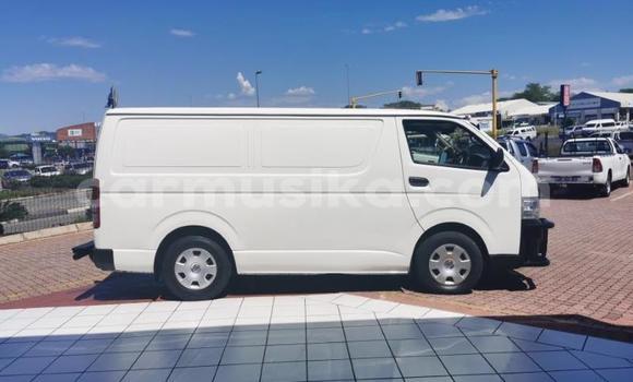 Acheter Occasion Voiture Toyota iQ Blanc à Beitbridge, Matabeleland South Acheter Occasion Voiture Toyota iQ Blanc à Beitbridge, Matabeleland South