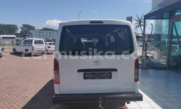 Acheter Occasion Voiture Toyota iQ Blanc à Beitbridge, Matabeleland South Acheter Occasion Voiture Toyota iQ Blanc à Beitbridge, Matabeleland South