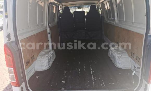 Acheter Occasion Voiture Toyota iQ Blanc à Beitbridge, Matabeleland South Acheter Occasion Voiture Toyota iQ Blanc à Beitbridge, Matabeleland South