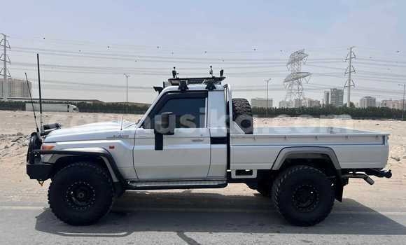 Buy Used Toyota Land Cruiser Silver Car in Harare in Harare Buy Used Toyota Land Cruiser Silver Car in Harare in Harare