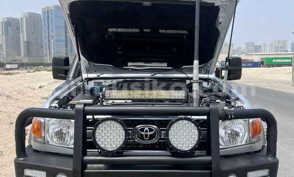 Buy Used Toyota Land Cruiser Silver Car in Harare in Harare Buy Used Toyota Land Cruiser Silver Car in Harare in Harare