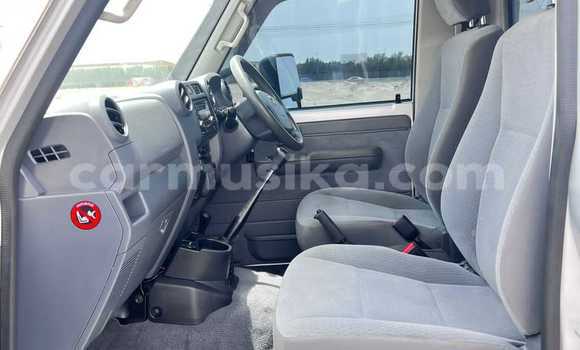 Buy Used Toyota Land Cruiser Silver Car in Harare in Harare Buy Used Toyota Land Cruiser Silver Car in Harare in Harare