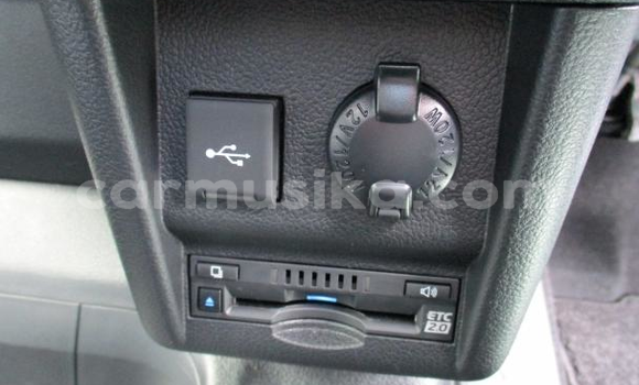 Acheter Occasion Voiture Toyota Grand HiAce Noir à Beitbridge, Matabeleland South Acheter Occasion Voiture Toyota Grand HiAce Noir à Beitbridge, Matabeleland South