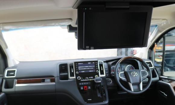 Acheter Occasion Voiture Toyota Grand HiAce Blanc à Beitbridge, Matabeleland South Acheter Occasion Voiture Toyota Grand HiAce Blanc à Beitbridge, Matabeleland South