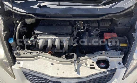 Buy Used Honda Fit White Car in Beitbridge in Matabeleland South Buy Used Honda Fit White Car in Beitbridge in Matabeleland South