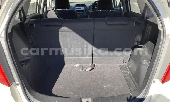 Buy Used Honda Fit White Car in Beitbridge in Matabeleland South Buy Used Honda Fit White Car in Beitbridge in Matabeleland South