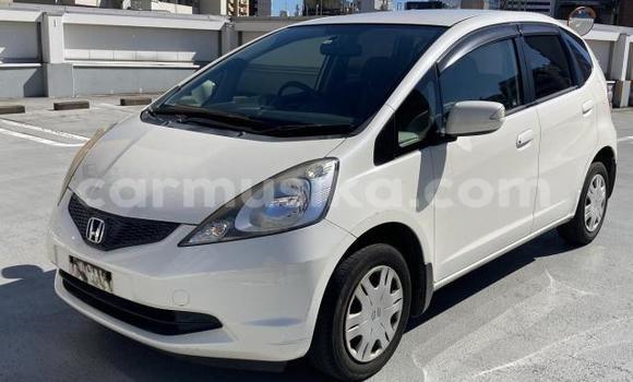 Buy Used Honda Fit White Car in Beitbridge in Matabeleland South Buy Used Honda Fit White Car in Beitbridge in Matabeleland South