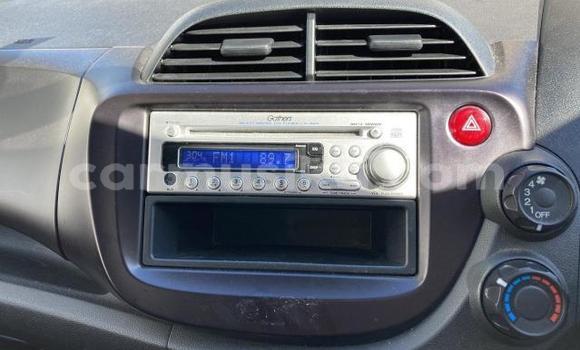 Buy Used Honda Fit White Car in Beitbridge in Matabeleland South Buy Used Honda Fit White Car in Beitbridge in Matabeleland South