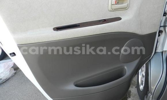 Buy Used Toyota Granvia White Car in Beitbridge in Matabeleland South Buy Used Toyota Granvia White Car in Beitbridge in Matabeleland South