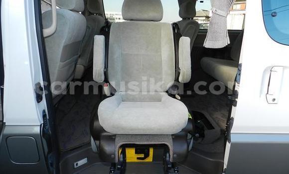 Buy Used Toyota Granvia White Car in Beitbridge in Matabeleland South Buy Used Toyota Granvia White Car in Beitbridge in Matabeleland South