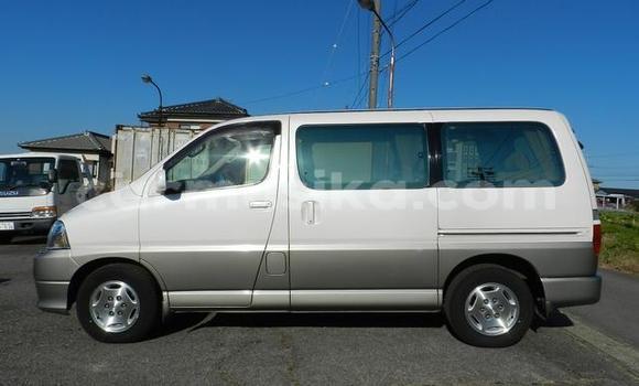 Buy Used Toyota Granvia White Car in Beitbridge in Matabeleland South Buy Used Toyota Granvia White Car in Beitbridge in Matabeleland South