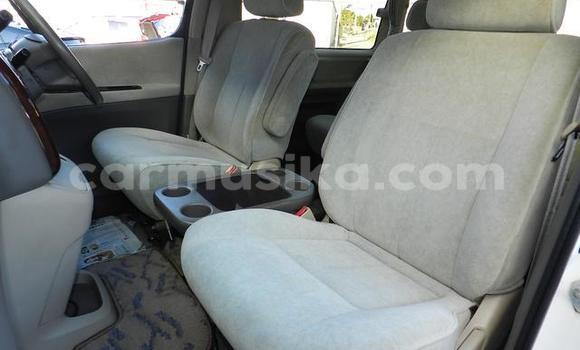 Buy Used Toyota Granvia White Car in Beitbridge in Matabeleland South Buy Used Toyota Granvia White Car in Beitbridge in Matabeleland South