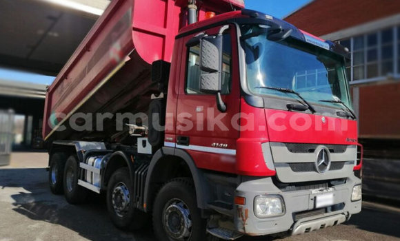 Buy Used Mercedes‒Benz Tipper Red Truck in Beitbridge in Matabeleland South Buy Used Mercedes‒Benz Tipper Red Truck in Beitbridge in Matabeleland South