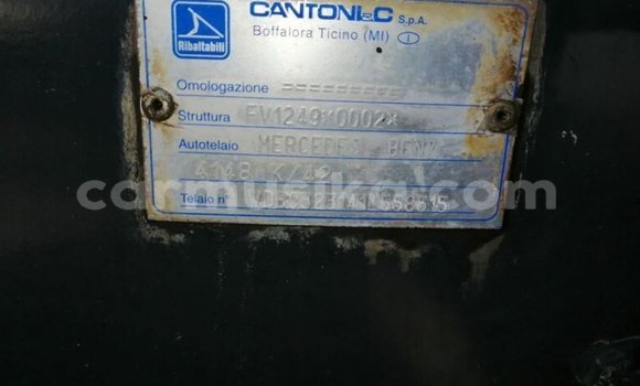 Buy Used Mercedes‒Benz Tipper Red Truck in Beitbridge in Matabeleland South Buy Used Mercedes‒Benz Tipper Red Truck in Beitbridge in Matabeleland South