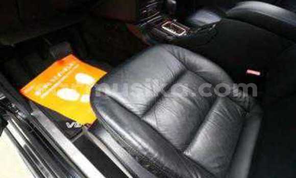 Tenga Tsaru Mercedes‒Benz G-klasse Nhema Mota in Beitbridge in Matabeleland South Tenga Tsaru Mercedes‒Benz G-klasse Nhema Mota in Beitbridge in Matabeleland South