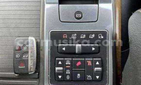 Tenga Tsaru Land Rover Range Rover Nhema Mota in Beitbridge in Matabeleland South Tenga Tsaru Land Rover Range Rover Nhema Mota in Beitbridge in Matabeleland South