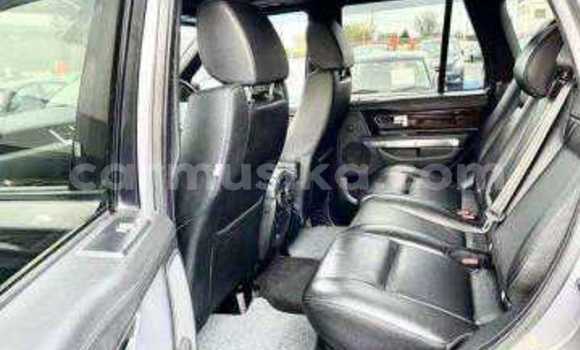 Tenga Tsaru Land Rover Range Rover Nhema Mota in Beitbridge in Matabeleland South Tenga Tsaru Land Rover Range Rover Nhema Mota in Beitbridge in Matabeleland South