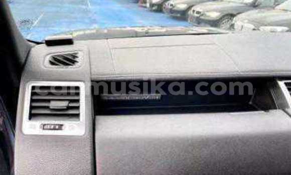 Tenga Tsaru Land Rover Range Rover Nhema Mota in Beitbridge in Matabeleland South Tenga Tsaru Land Rover Range Rover Nhema Mota in Beitbridge in Matabeleland South