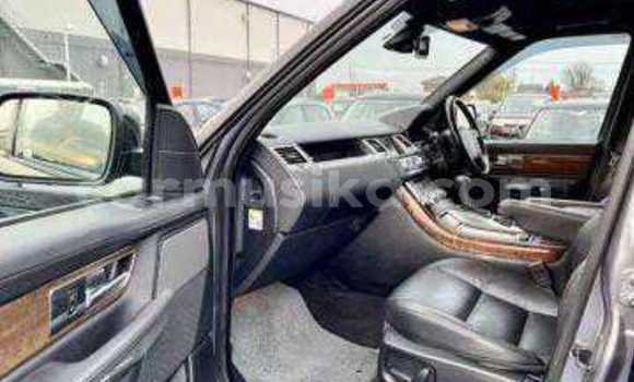 Tenga Tsaru Land Rover Range Rover Nhema Mota in Beitbridge in Matabeleland South Tenga Tsaru Land Rover Range Rover Nhema Mota in Beitbridge in Matabeleland South