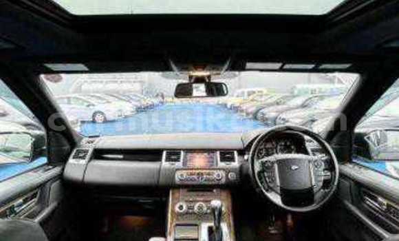 Tenga Tsaru Land Rover Range Rover Nhema Mota in Beitbridge in Matabeleland South Tenga Tsaru Land Rover Range Rover Nhema Mota in Beitbridge in Matabeleland South