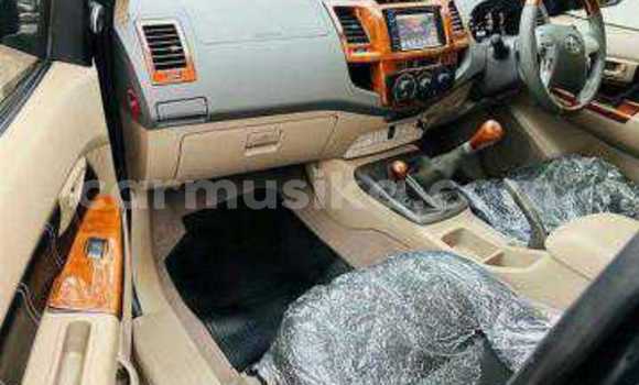 Tenga Tsaru Toyota Hilux Nhema Mota in Beitbridge in Matabeleland South Tenga Tsaru Toyota Hilux Nhema Mota in Beitbridge in Matabeleland South