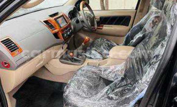 Tenga Tsaru Toyota Hilux Nhema Mota in Beitbridge in Matabeleland South Tenga Tsaru Toyota Hilux Nhema Mota in Beitbridge in Matabeleland South