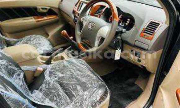 Tenga Tsaru Toyota Hilux Nhema Mota in Beitbridge in Matabeleland South Tenga Tsaru Toyota Hilux Nhema Mota in Beitbridge in Matabeleland South