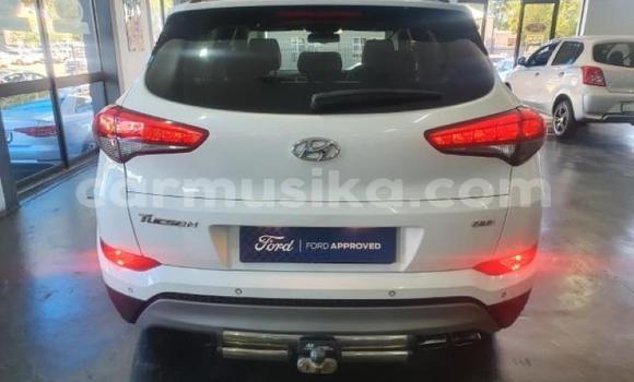 Acheter Occasion Voiture Hyundai Tucson Blanc à Beitbridge, Matabeleland South Acheter Occasion Voiture Hyundai Tucson Blanc à Beitbridge, Matabeleland South