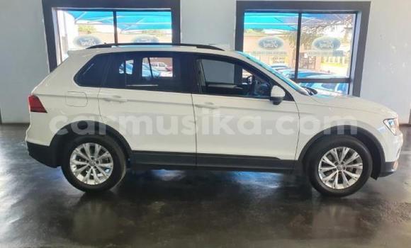 Buy Used Volkswagen Tiguan White Car in Beitbridge in Matabeleland South Buy Used Volkswagen Tiguan White Car in Beitbridge in Matabeleland South