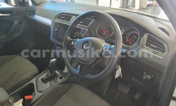 Buy Used Volkswagen Tiguan White Car in Beitbridge in Matabeleland South Buy Used Volkswagen Tiguan White Car in Beitbridge in Matabeleland South