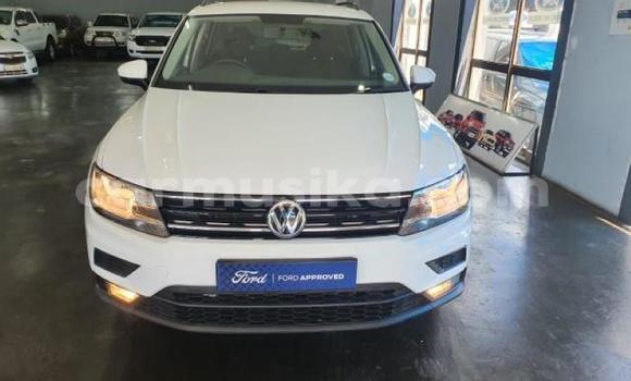 Buy Used Volkswagen Tiguan White Car in Beitbridge in Matabeleland South Buy Used Volkswagen Tiguan White Car in Beitbridge in Matabeleland South
