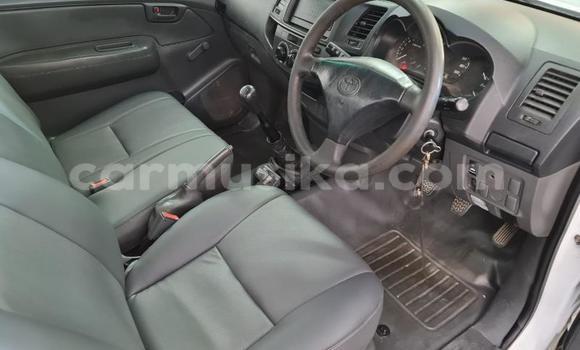 Tenga Tsaru Toyota Hilux Chena Mota in Beitbridge in Matabeleland South Tenga Tsaru Toyota Hilux Chena Mota in Beitbridge in Matabeleland South