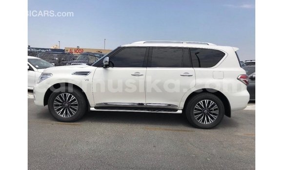 Buy Import Nissan Patrol White Car in Import - Dubai in Harare Buy Import Nissan Patrol White Car in Import - Dubai in Harare