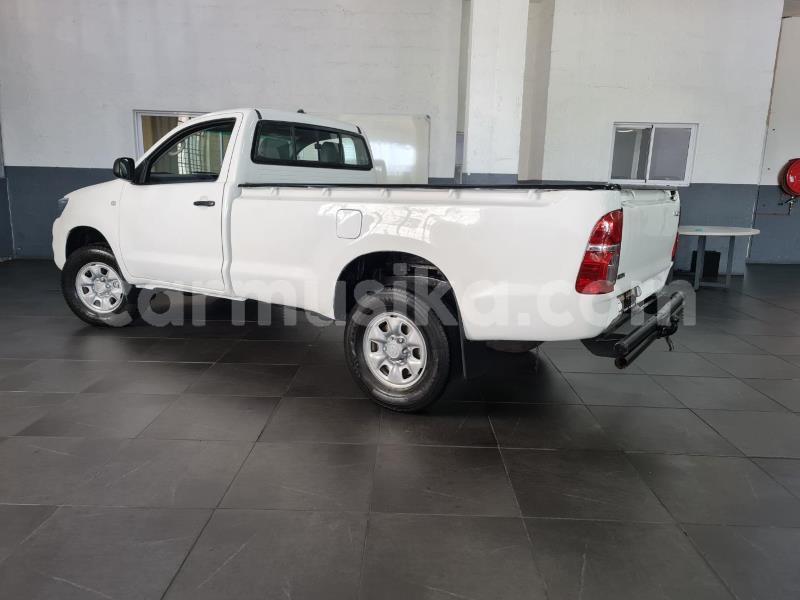 Big with watermark toyota hilux matabeleland south beitbridge 29035