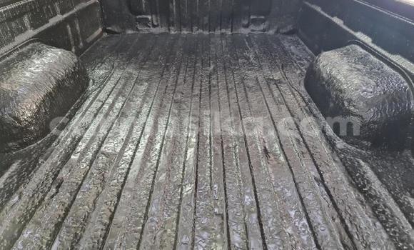 Tenga Tsaru Toyota Hilux Chena Mota in Beitbridge in Matabeleland South Tenga Tsaru Toyota Hilux Chena Mota in Beitbridge in Matabeleland South