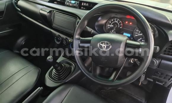 Acheter Occasion Voiture Toyota Hilux Blanc à Beitbridge, Matabeleland South Acheter Occasion Voiture Toyota Hilux Blanc à Beitbridge, Matabeleland South