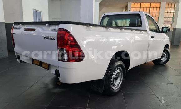 Acheter Occasion Voiture Toyota Hilux Blanc à Beitbridge, Matabeleland South Acheter Occasion Voiture Toyota Hilux Blanc à Beitbridge, Matabeleland South