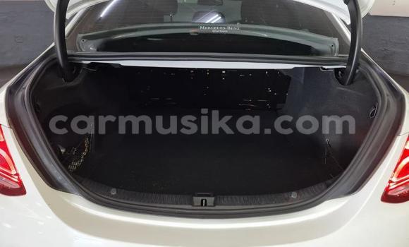 Acheter Occasion Voiture Mercedes-Benz C-Classe Blanc à Beitbridge, Matabeleland South Acheter Occasion Voiture Mercedes-Benz C-Classe Blanc à Beitbridge, Matabeleland South