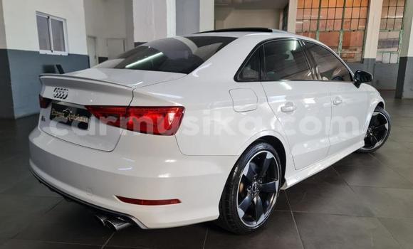 Acheter Occasion Voiture Audi RS6 Blanc à Beitbridge, Matabeleland South Acheter Occasion Voiture Audi RS6 Blanc à Beitbridge, Matabeleland South