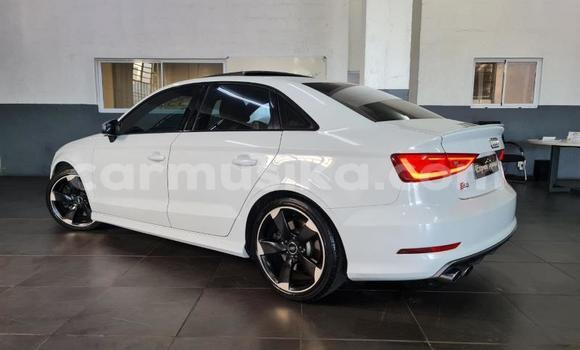 Acheter Occasion Voiture Audi RS6 Blanc à Beitbridge, Matabeleland South Acheter Occasion Voiture Audi RS6 Blanc à Beitbridge, Matabeleland South