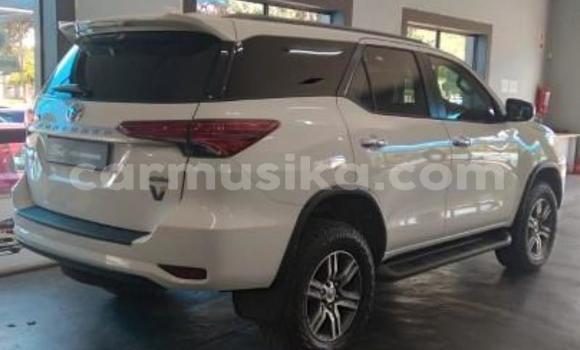 Tenga Tsaru Toyota Fortuner Chena Mota in Beitbridge in Matabeleland South Tenga Tsaru Toyota Fortuner Chena Mota in Beitbridge in Matabeleland South