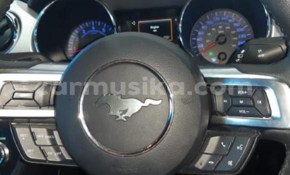 Tenga Tsaru Ford Mustang Tsvuku Mota in Beitbridge in Matabeleland South Tenga Tsaru Ford Mustang Tsvuku Mota in Beitbridge in Matabeleland South