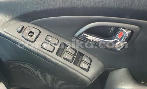 Acheter Occasion Voiture Hyundai H1 Blanc à Beitbridge, Matabeleland South Acheter Occasion Voiture Hyundai H1 Blanc à Beitbridge, Matabeleland South