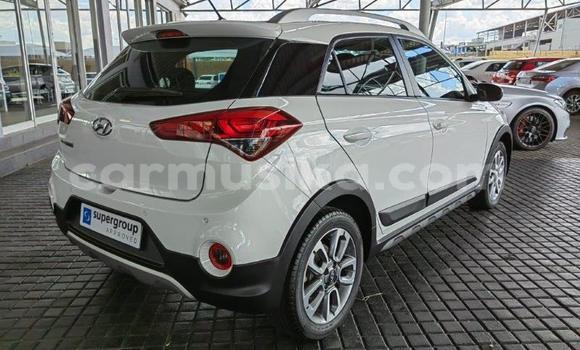 Buy Used Hyundai Getz White Car in Beitbridge in Matabeleland South Buy Used Hyundai Getz White Car in Beitbridge in Matabeleland South