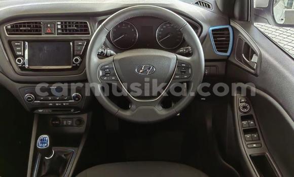 Buy Used Hyundai Getz White Car in Beitbridge in Matabeleland South Buy Used Hyundai Getz White Car in Beitbridge in Matabeleland South