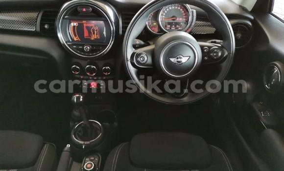 Acheter Occasion Voiture Mini Cooper S clubman Blanc à Beitbridge, Matabeleland South Acheter Occasion Voiture Mini Cooper S clubman Blanc à Beitbridge, Matabeleland South