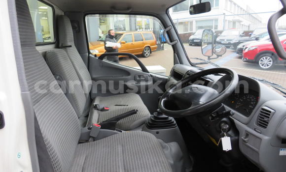 Acheter Occasion Utilitaire Toyota Dyna Blanc à Beitbridge, Matabeleland South Acheter Occasion Utilitaire Toyota Dyna Blanc à Beitbridge, Matabeleland South