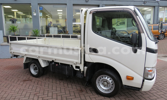 Acheter Occasion Utilitaire Toyota Dyna Blanc à Beitbridge, Matabeleland South Acheter Occasion Utilitaire Toyota Dyna Blanc à Beitbridge, Matabeleland South