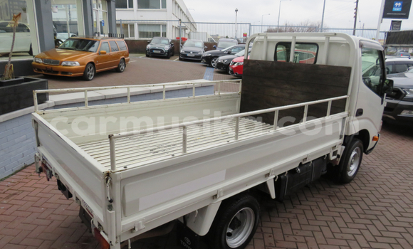 Acheter Occasion Utilitaire Toyota Dyna Blanc à Beitbridge, Matabeleland South Acheter Occasion Utilitaire Toyota Dyna Blanc à Beitbridge, Matabeleland South