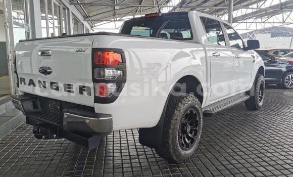 Nunua Ilio tumika Ford Ranger Nyeupe Gari ndani ya Beitbridge nchini Matabeleland Kusini Nunua Ilio tumika Ford Ranger Nyeupe Gari ndani ya Beitbridge nchini Matabeleland Kusini